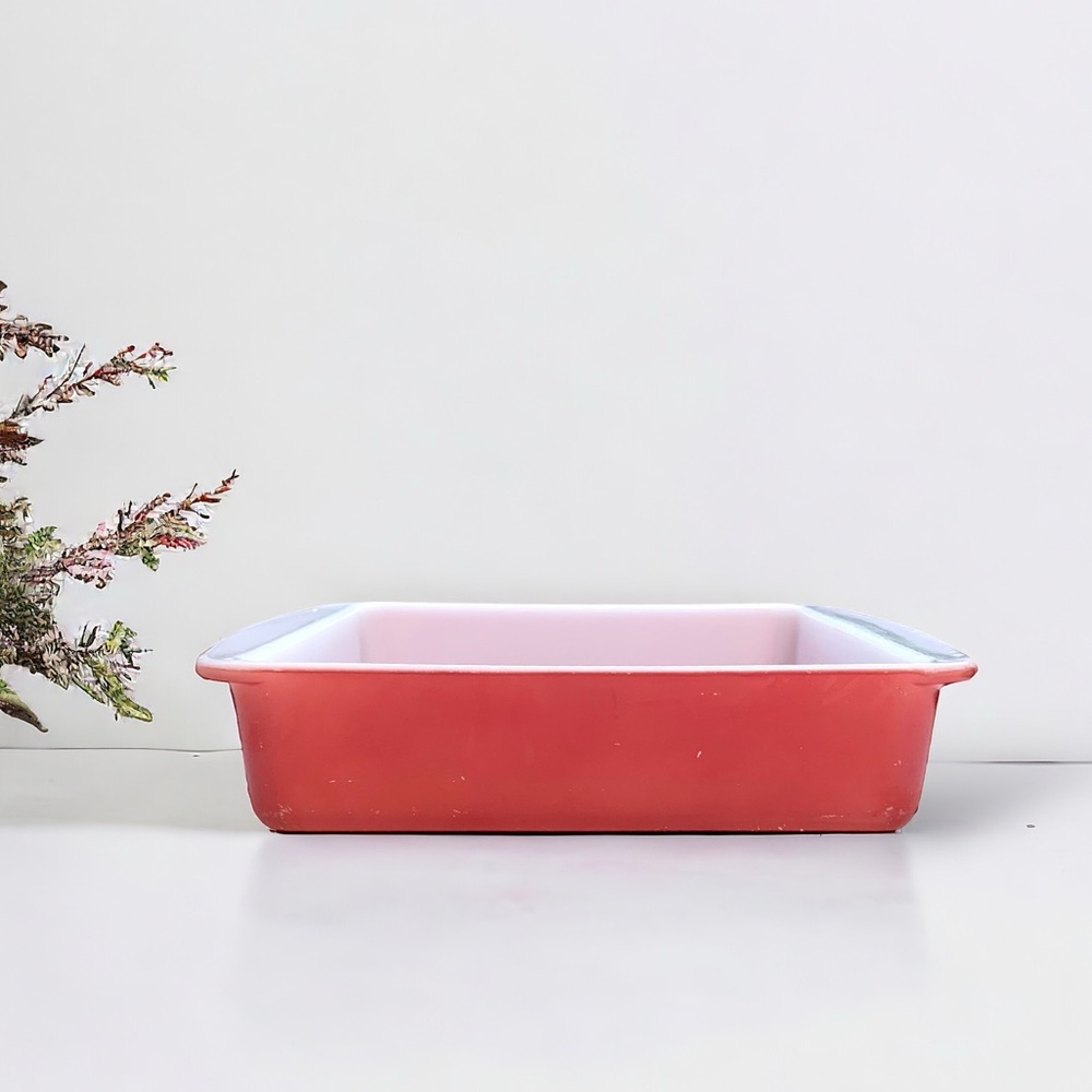 Vintage Pyrex #222 Square 8" Baking Dish In Flamingo Pink